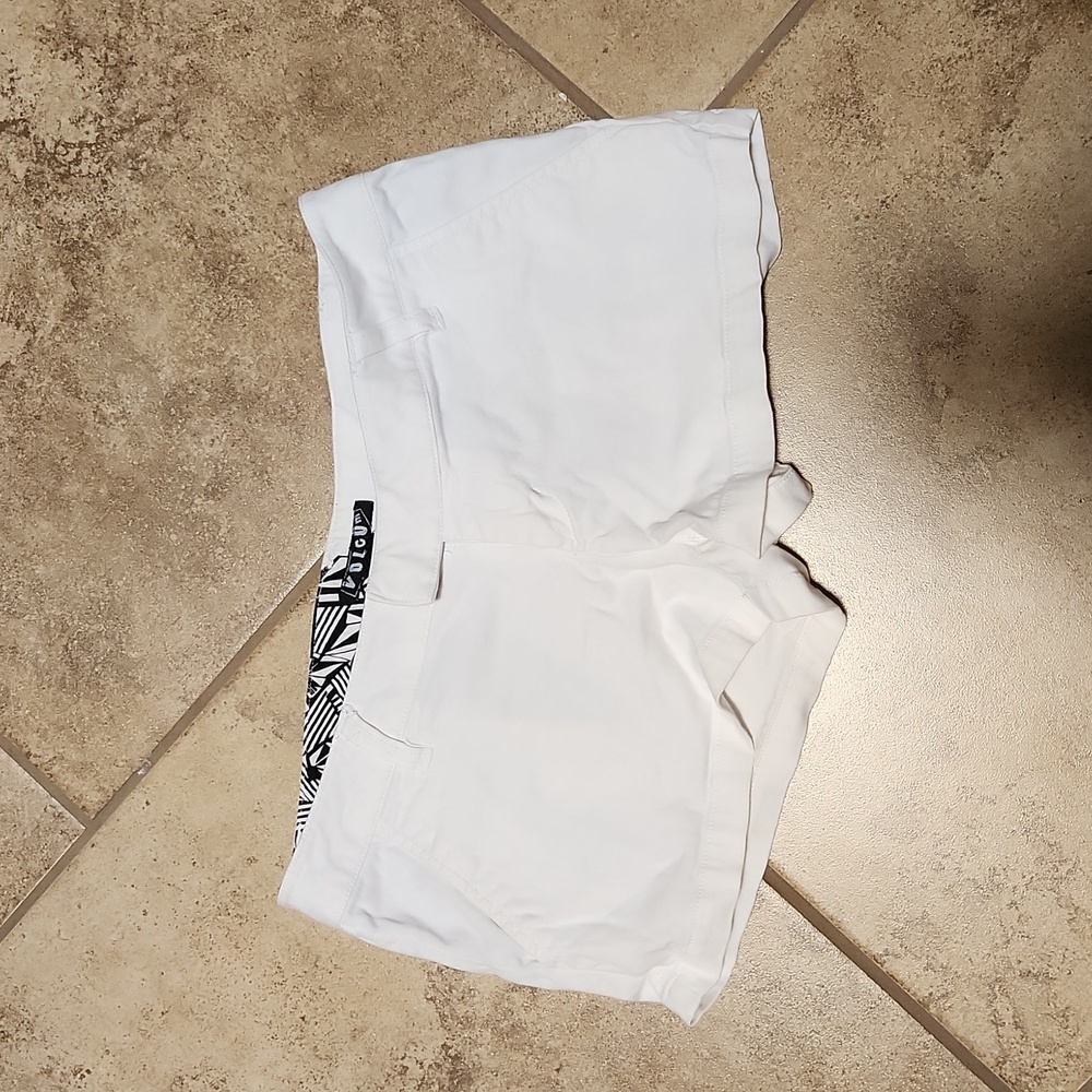 Volcom shorts
